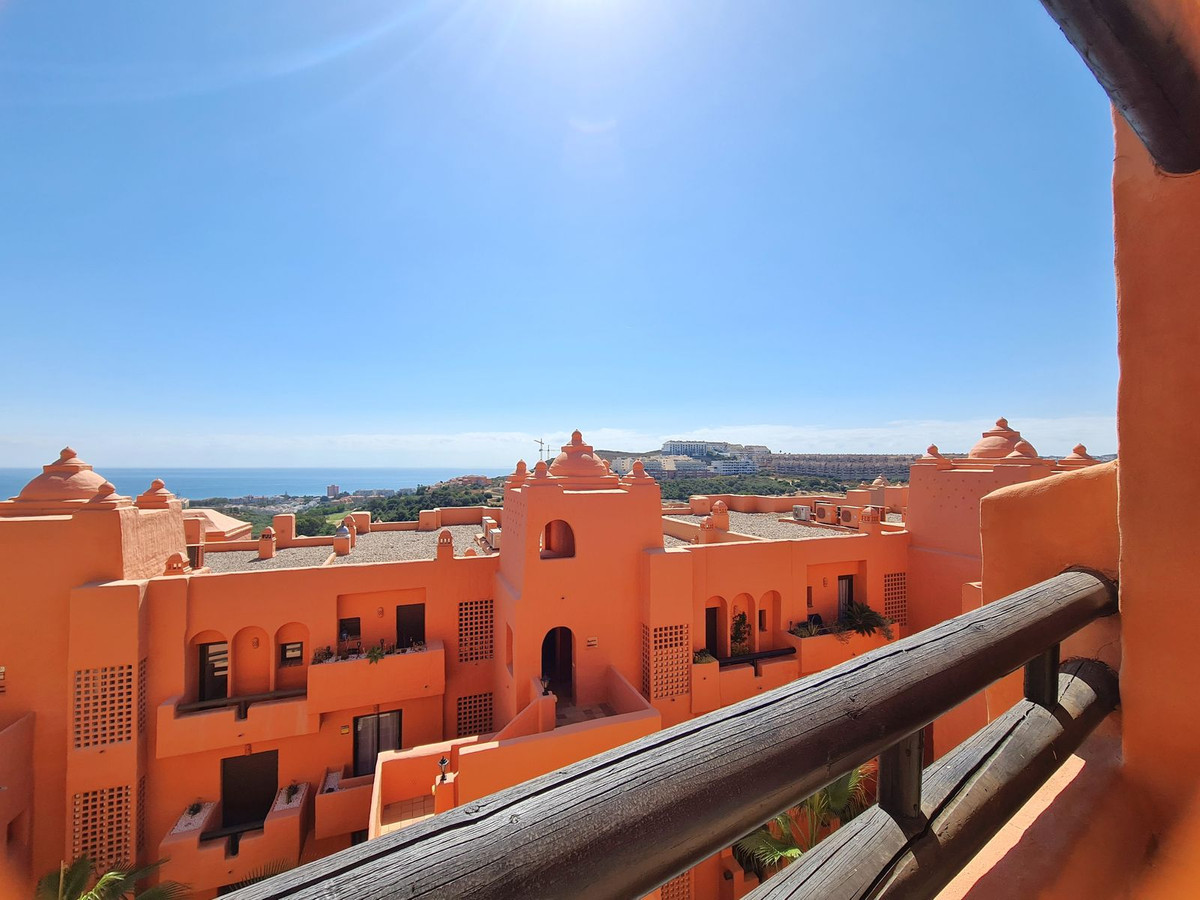 2 Bed, 2 Bath, ApartmentFor Sale, La Duquesa, Malaga
