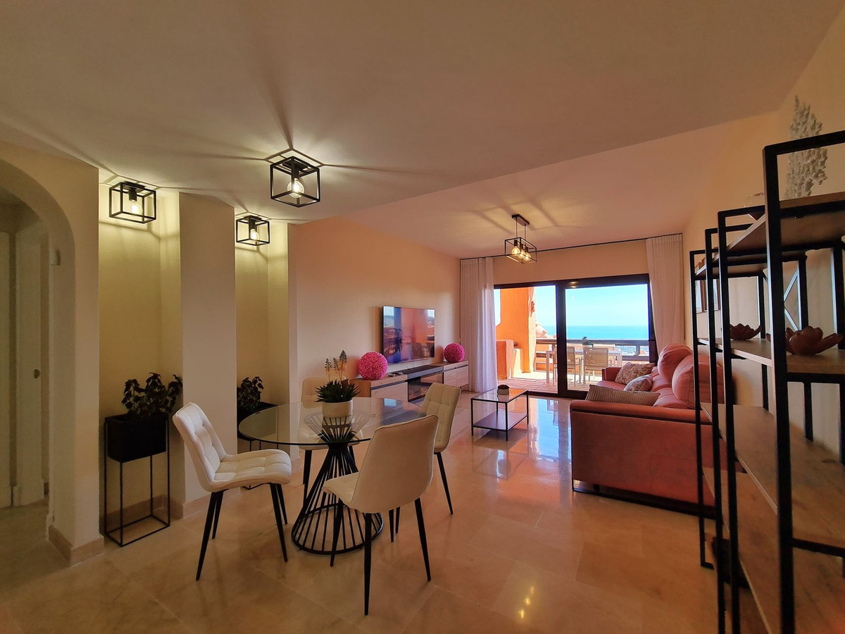 2 Bed, 2 Bath, ApartmentFor Sale, La Duquesa, Malaga