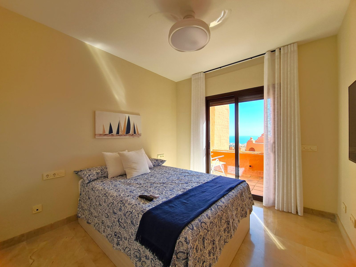 2 Bed, 2 Bath, ApartmentFor Sale, La Duquesa, Malaga