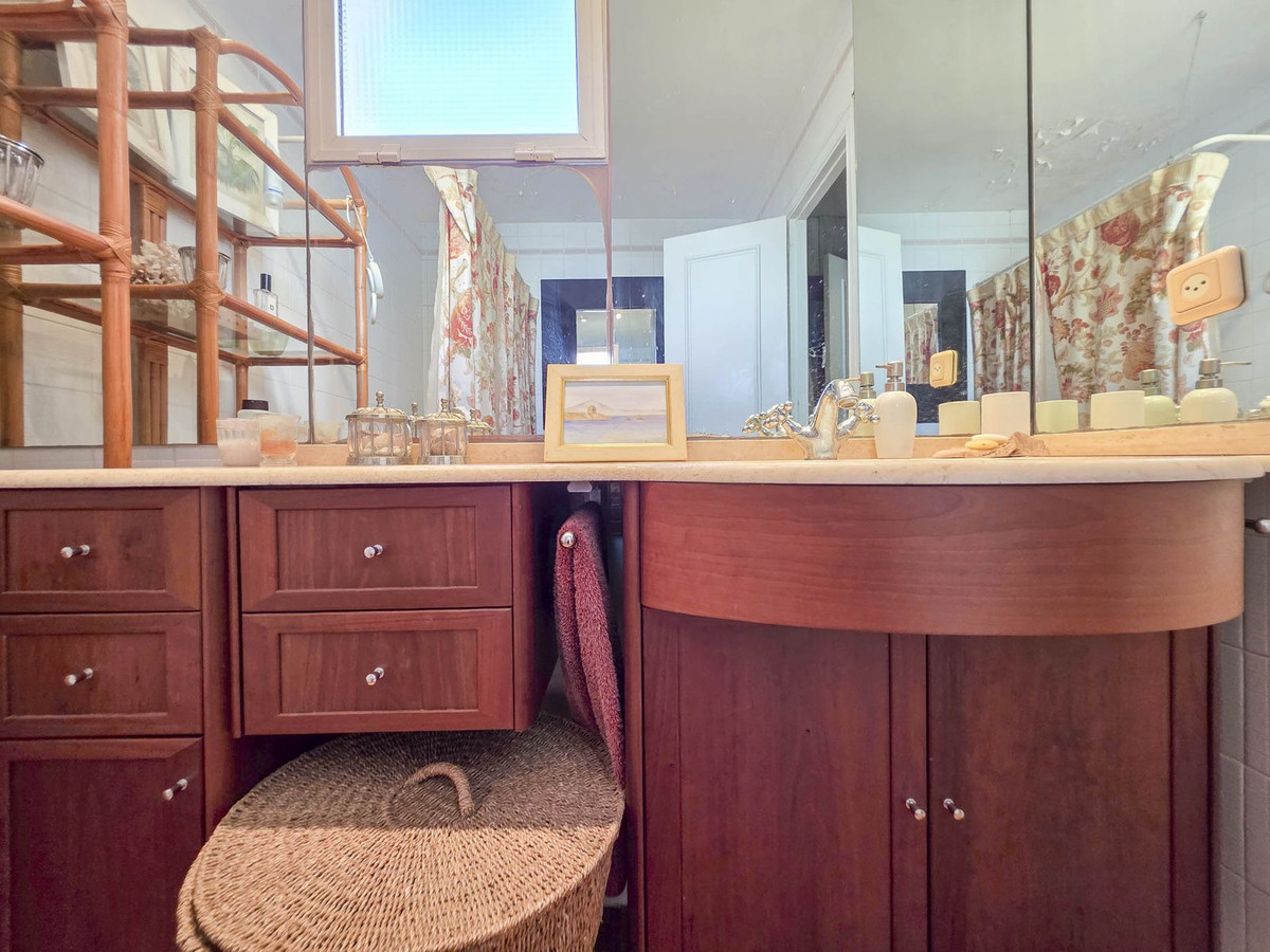 3 Bed, 3 Bath, HouseFor Sale, Casares Playa, Malaga