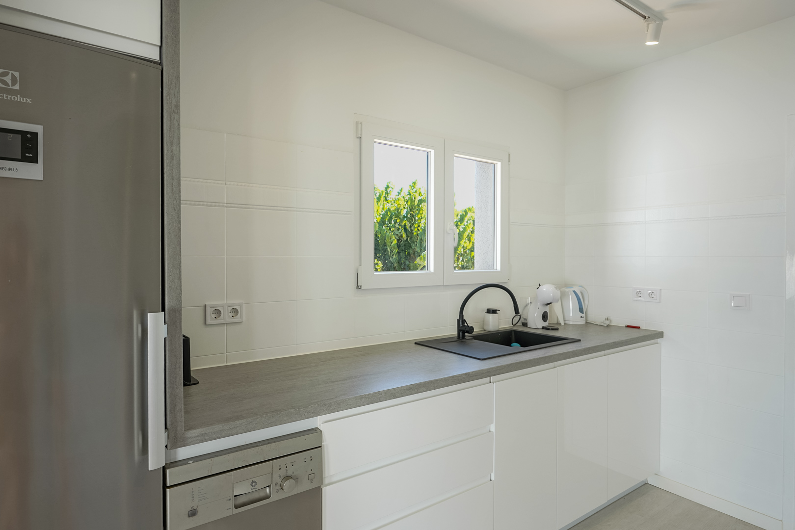 5 Bed, 2 Bath, HouseFor Sale, Calpe, Alicante