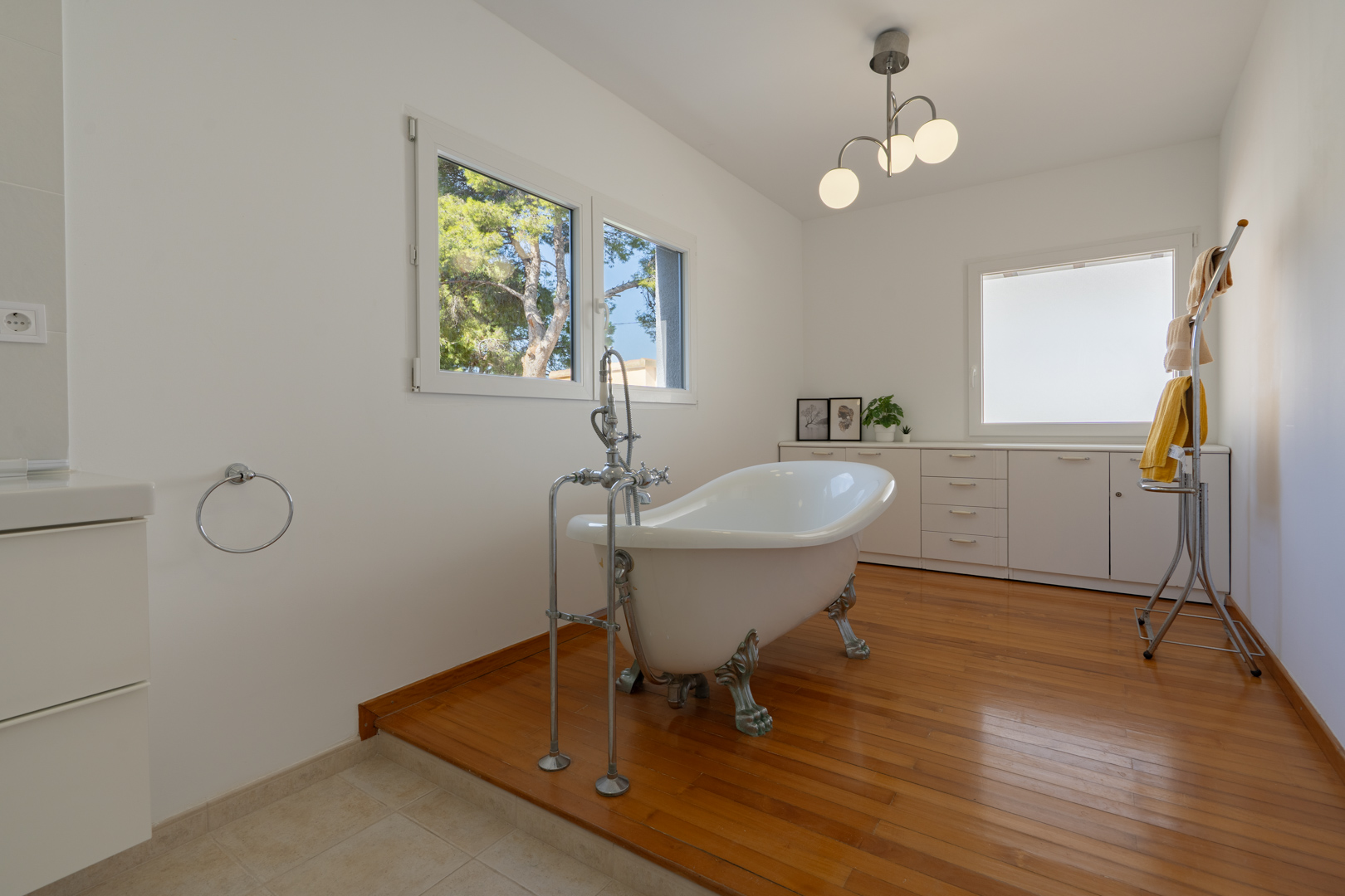 5 Bed, 2 Bath, HouseFor Sale, Calpe, Alicante