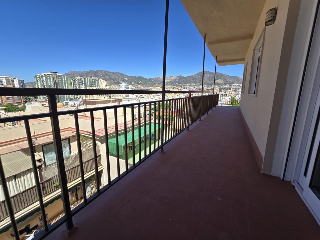 4 Bed, 3 Bath, ApartmentFor Sale, Fuengirola, Malaga