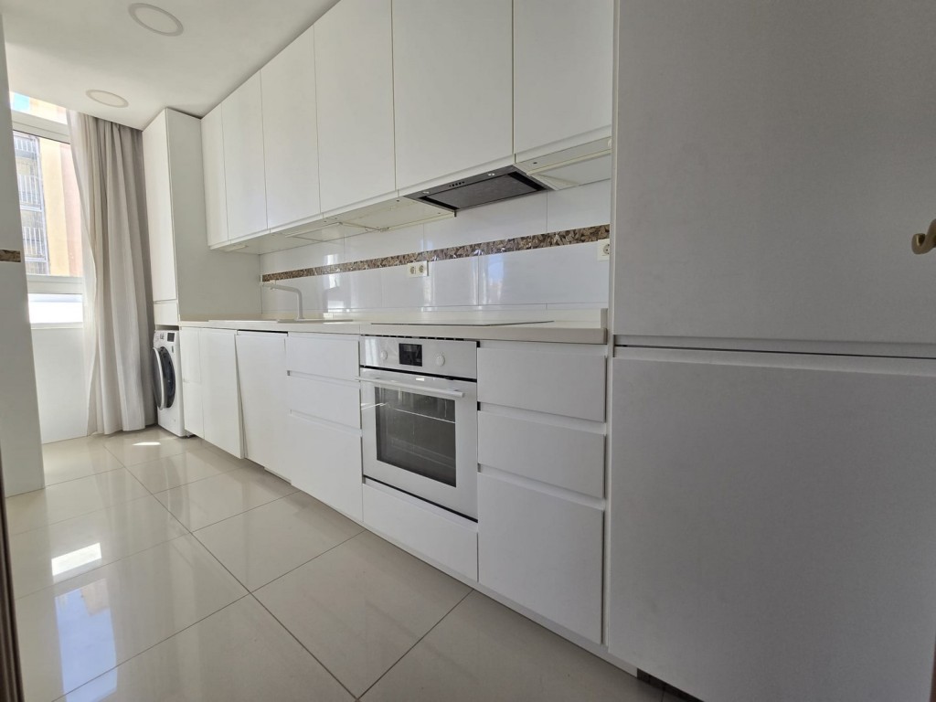 4 Bed, 3 Bath, ApartmentFor Sale, Fuengirola, Malaga