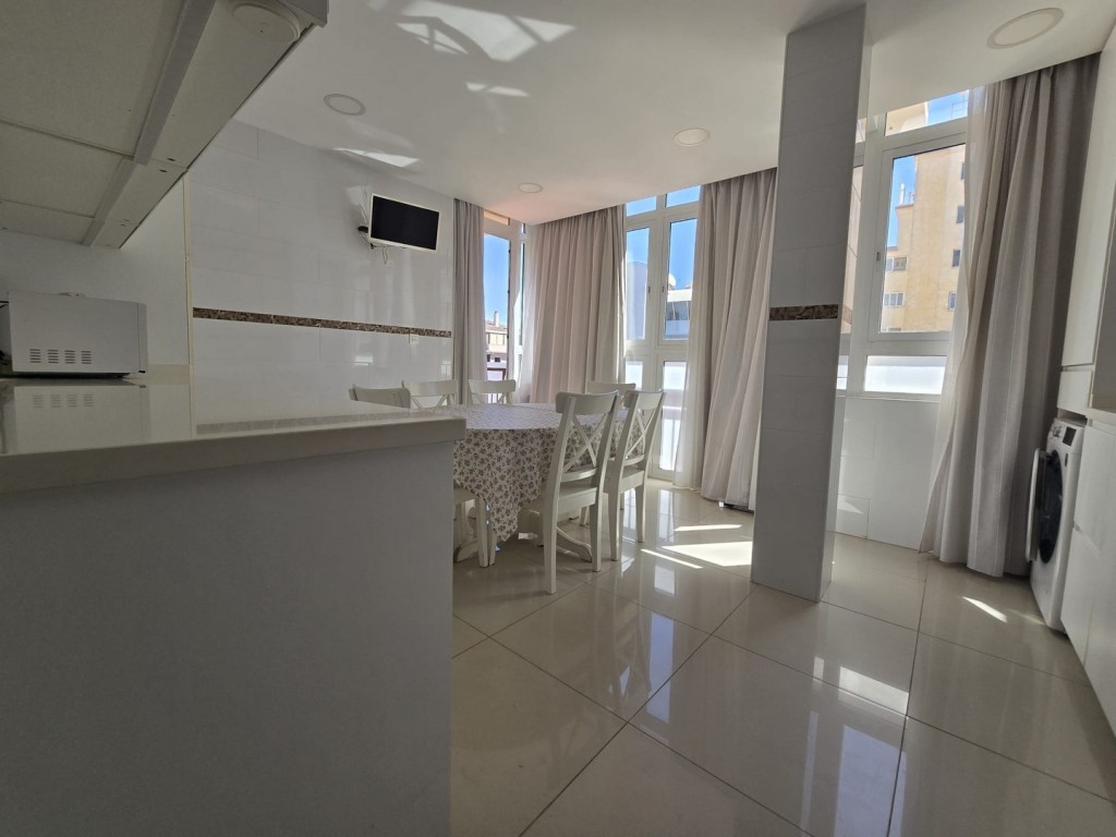 4 Bed, 3 Bath, ApartmentFor Sale, Fuengirola, Malaga