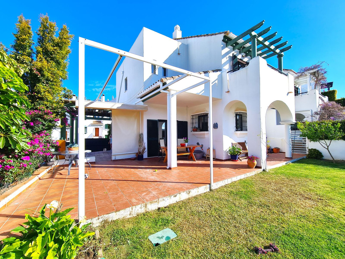 3 Bed, 4 Bath, HouseFor Sale, La Duquesa, Malaga