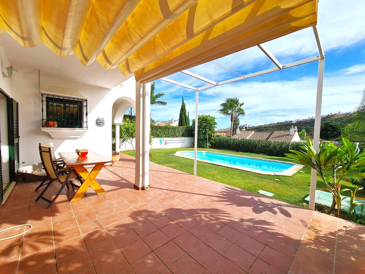 3 Bed, 4 Bath, HouseFor Sale, La Duquesa, Malaga