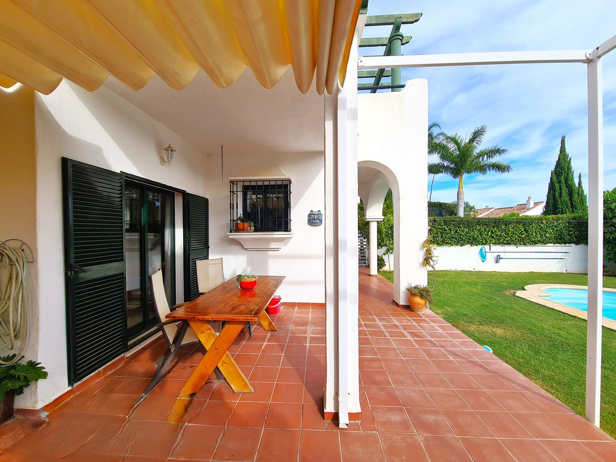 3 Bed, 4 Bath, HouseFor Sale, La Duquesa, Malaga