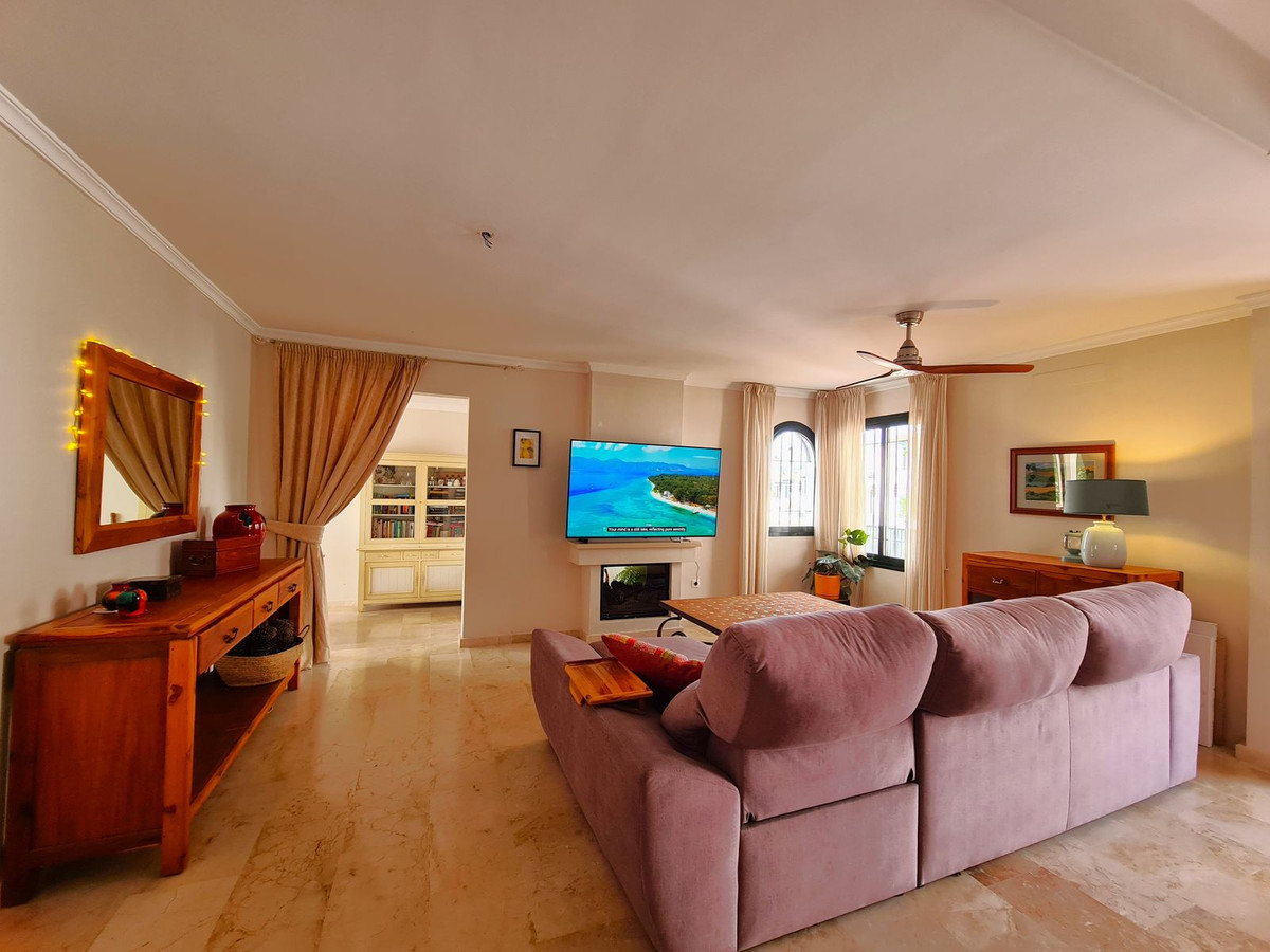 3 Bed, 4 Bath, HouseFor Sale, La Duquesa, Malaga