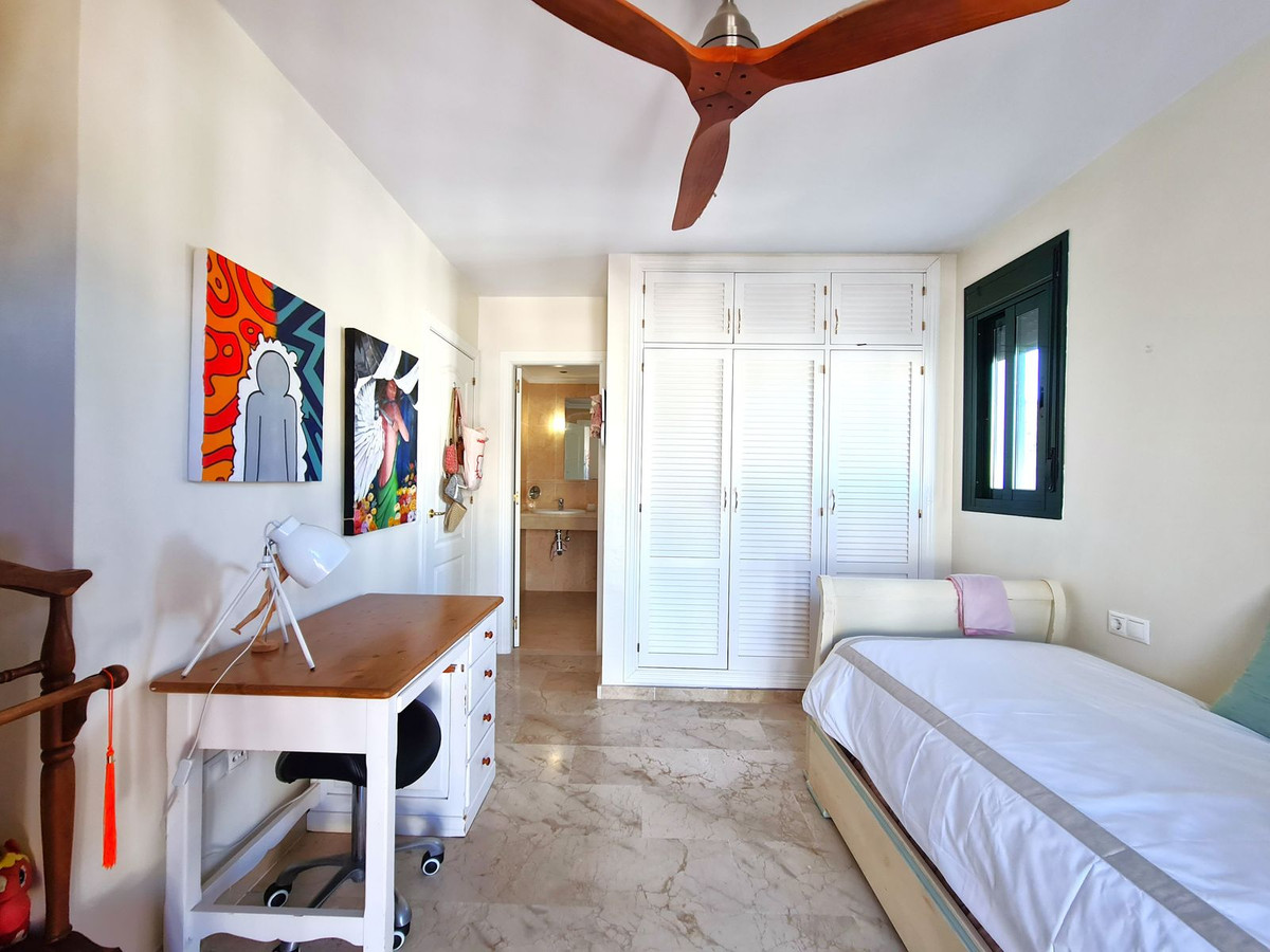 3 Bed, 4 Bath, HouseFor Sale, La Duquesa, Malaga