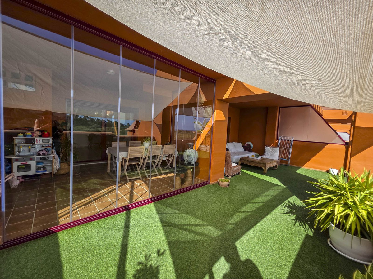 3 Bed, 2 Bath, ApartmentFor Sale, La Duquesa, Malaga