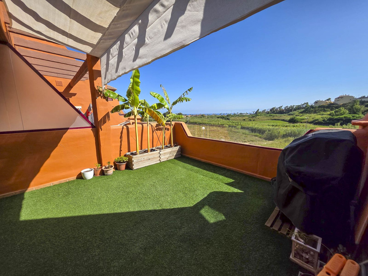 3 Bed, 2 Bath, ApartmentFor Sale, La Duquesa, Malaga