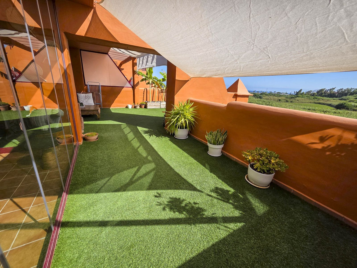 3 Bed, 2 Bath, ApartmentFor Sale, La Duquesa, Malaga