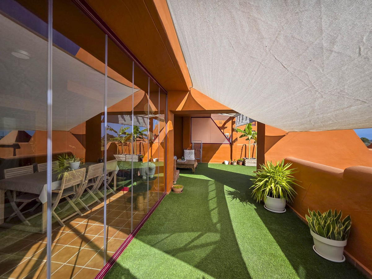 3 Bed, 2 Bath, ApartmentFor Sale, La Duquesa, Malaga