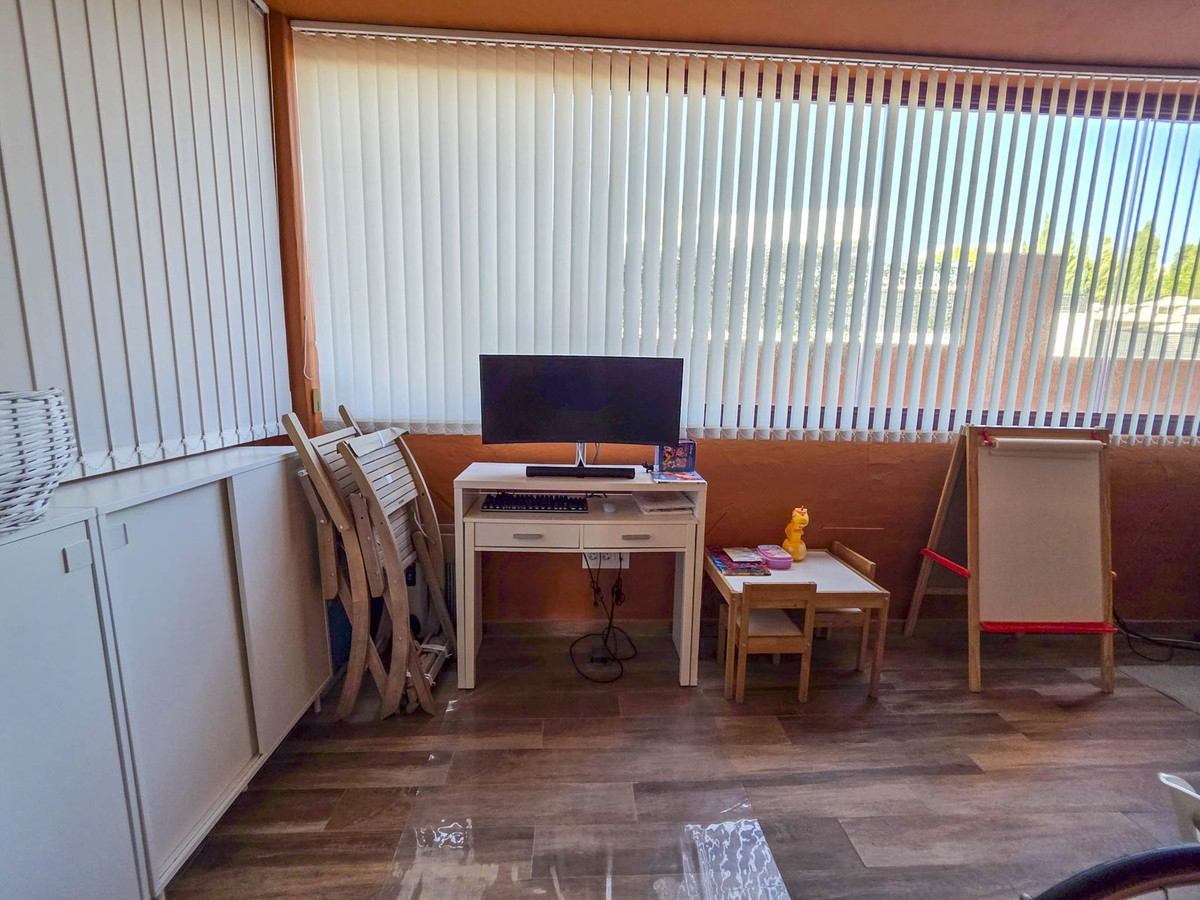 3 Bed, 2 Bath, ApartmentFor Sale, La Duquesa, Malaga