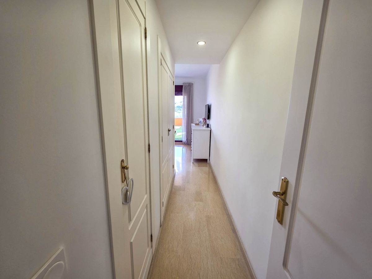 3 Bed, 2 Bath, ApartmentFor Sale, La Duquesa, Malaga