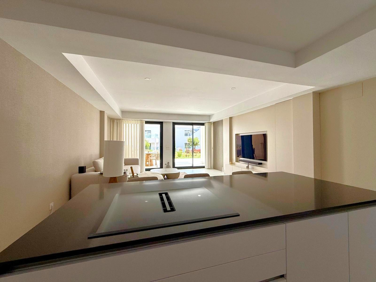 2 Bed, 2 Bath, ApartmentFor Sale, Estepona, Malaga