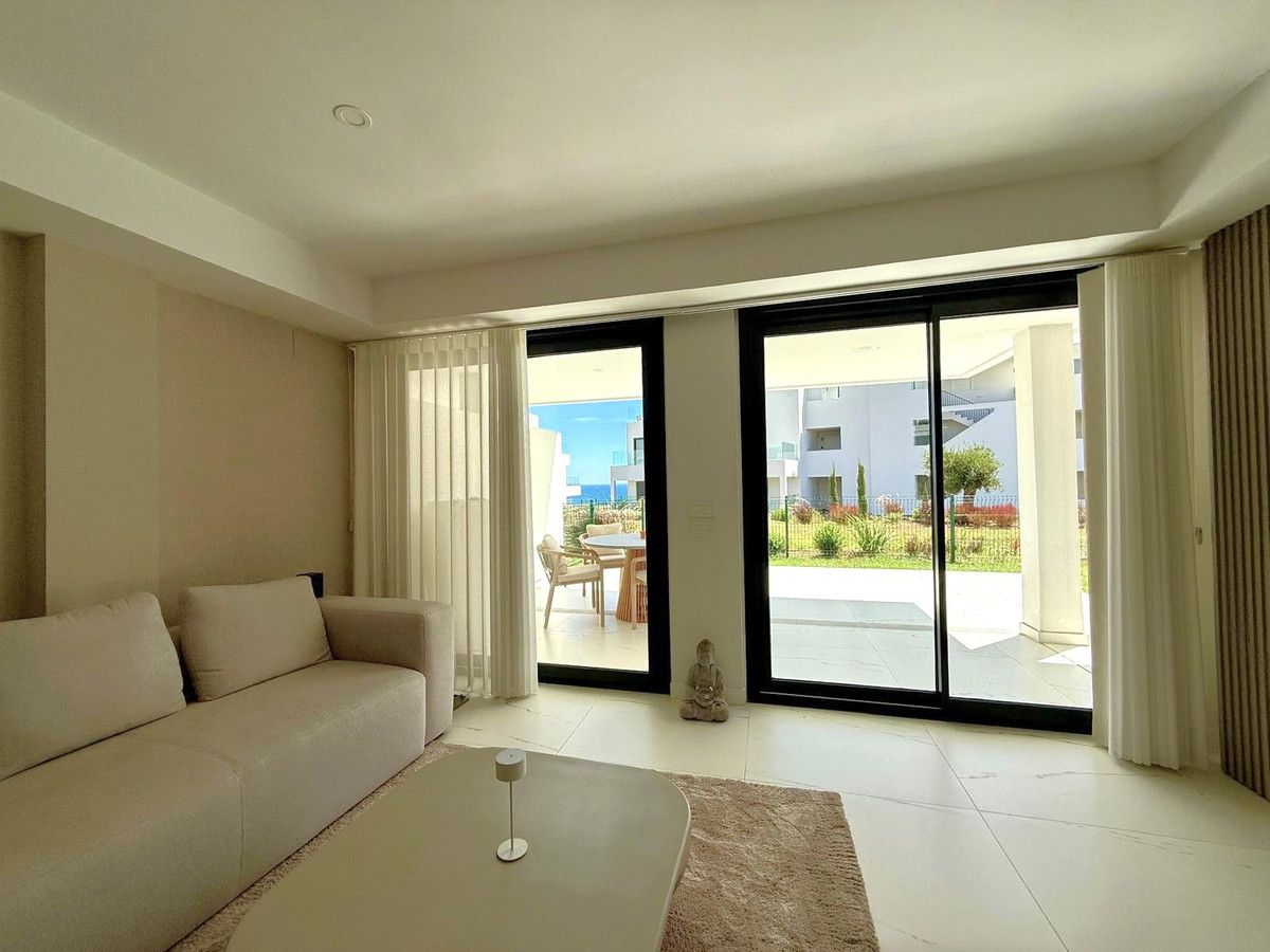 2 Bed, 2 Bath, ApartmentFor Sale, Estepona, Malaga
