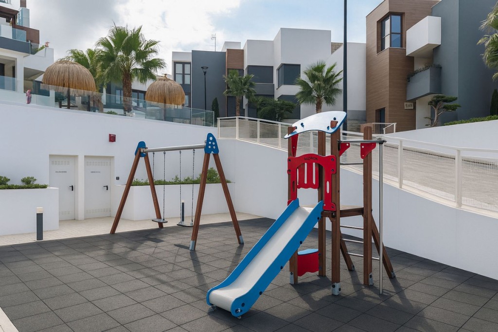 4 Bed, 3 Bath, ApartmentFor Sale, Marbella, Malaga