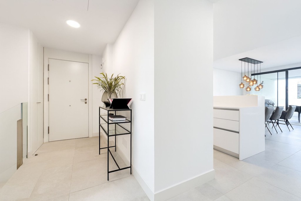 4 Bed, 3 Bath, ApartmentFor Sale, Marbella, Malaga