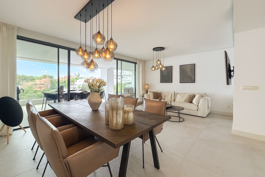 4 Bed, 3 Bath, ApartmentFor Sale, Marbella, Malaga