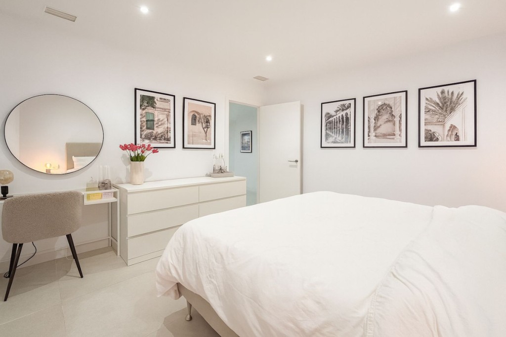 4 Bed, 3 Bath, ApartmentFor Sale, Marbella, Malaga