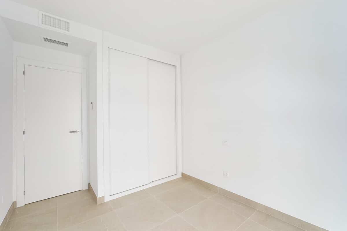 2 Bed, 2 Bath, ApartmentFor Sale, Estepona, Malaga