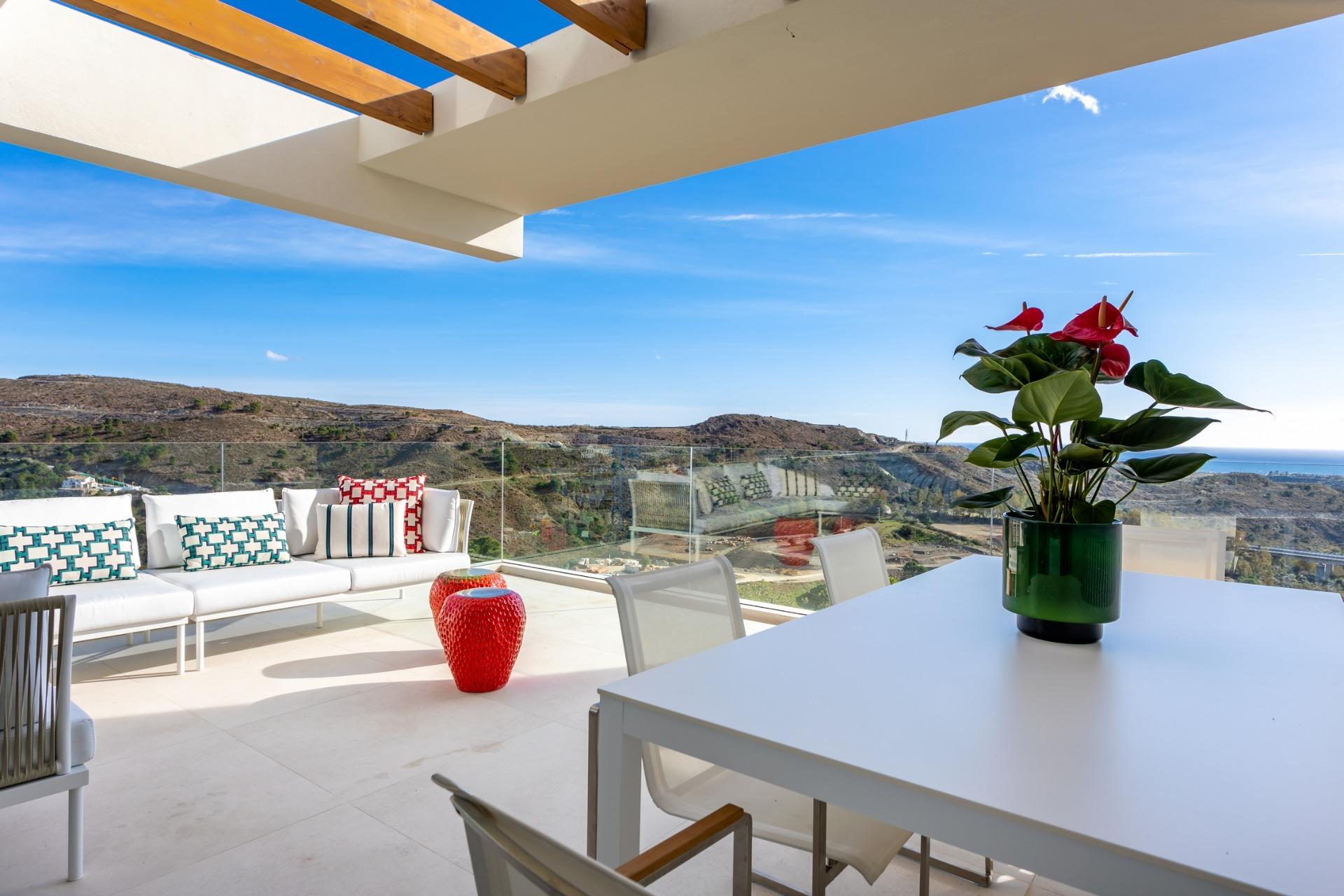 2 Bed, 2 Bath, ApartmentFor Sale, Benahavis, Costa del Sol