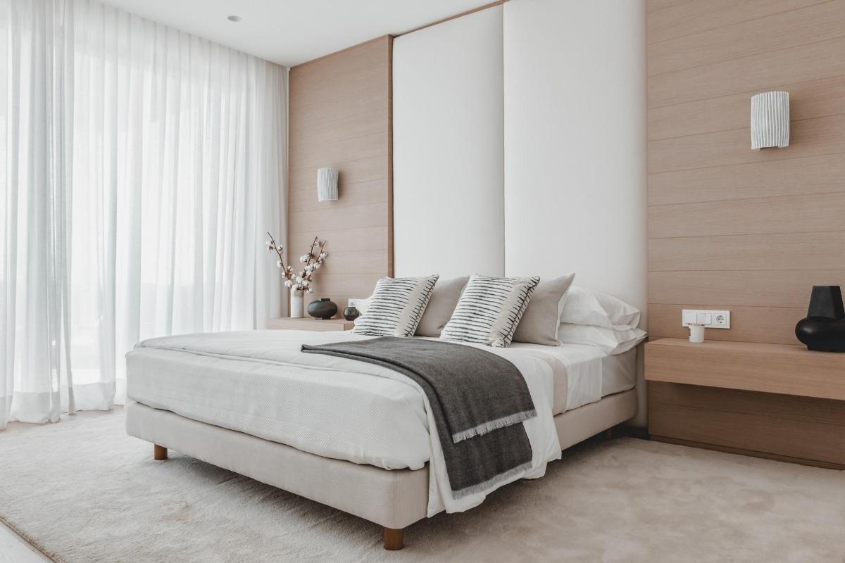 3 Bed, 3 Bath, ApartmentFor Sale, Benahavis, Costa del Sol