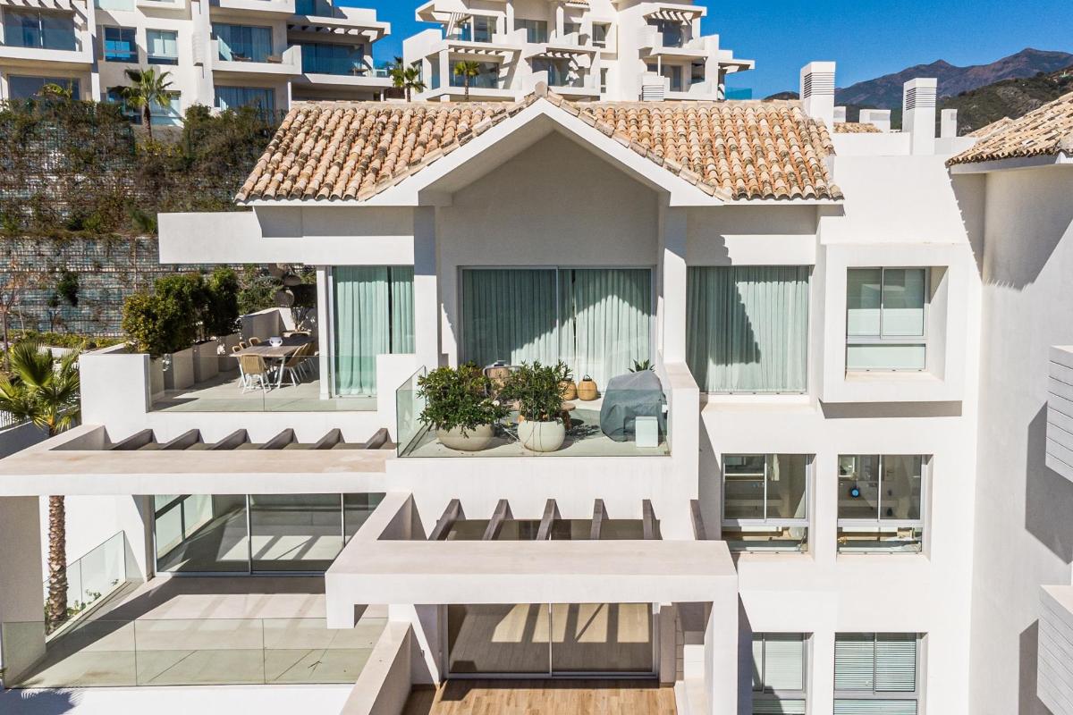 3 Bed, 3 Bath, ApartmentFor Sale, Benahavis, Costa del Sol
