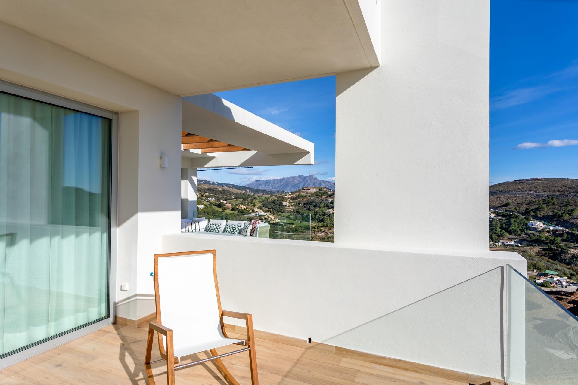 3 Bed, 2 Bath, ApartmentFor Sale, Benahavis, Costa del Sol