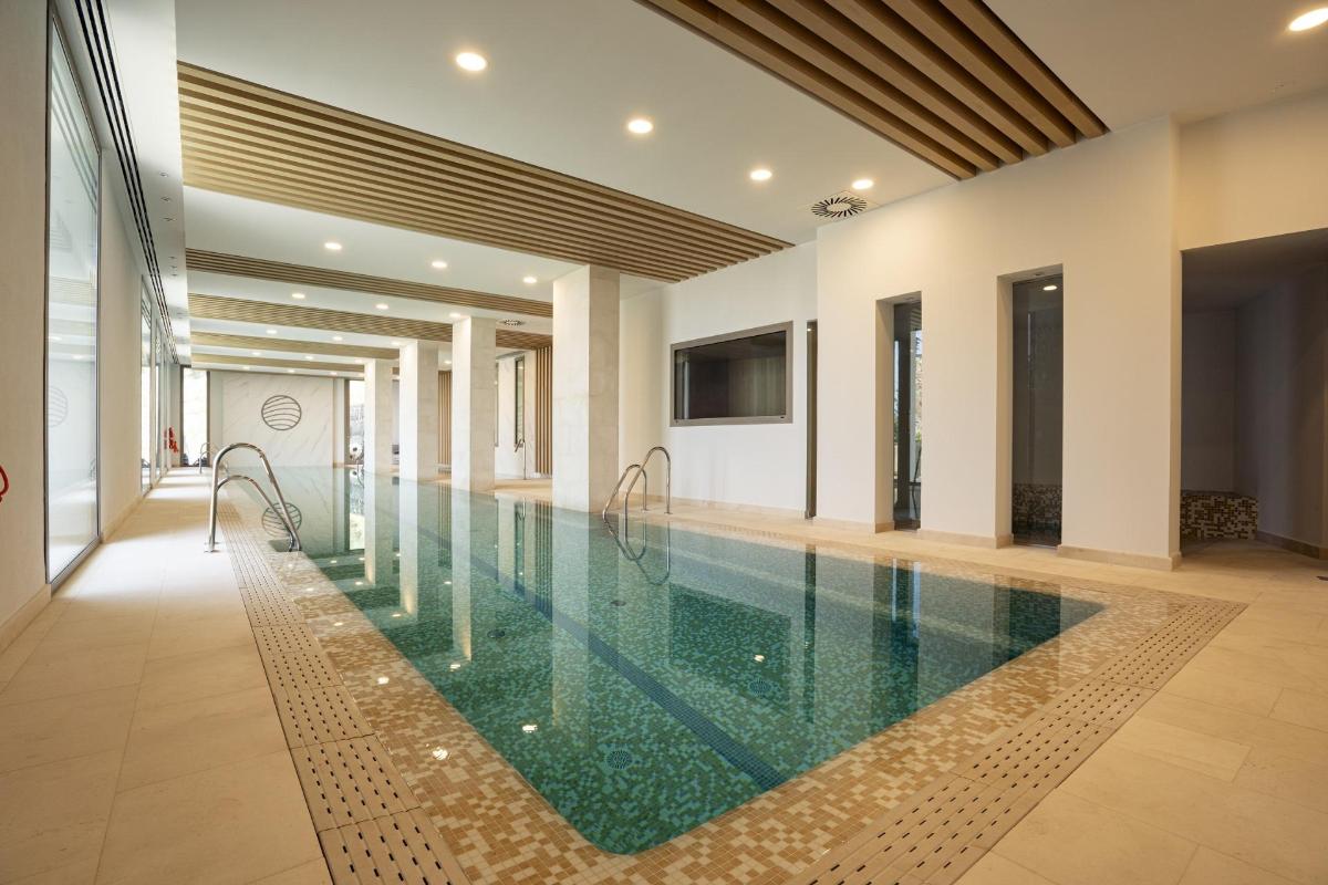 2 Bed, 2 Bath, ApartmentFor Sale, Benahavis, Costa del Sol