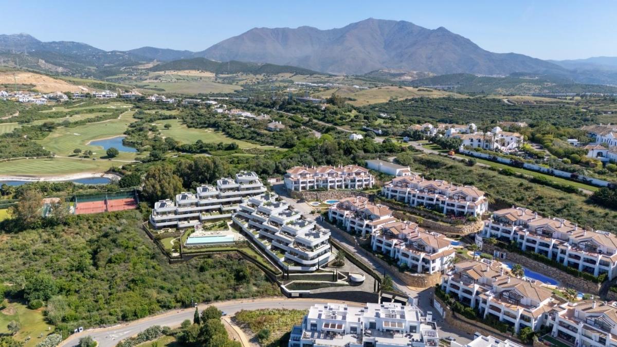 3 Bed, 2 Bath, ApartmentFor Sale, Casares, Costa del Sol