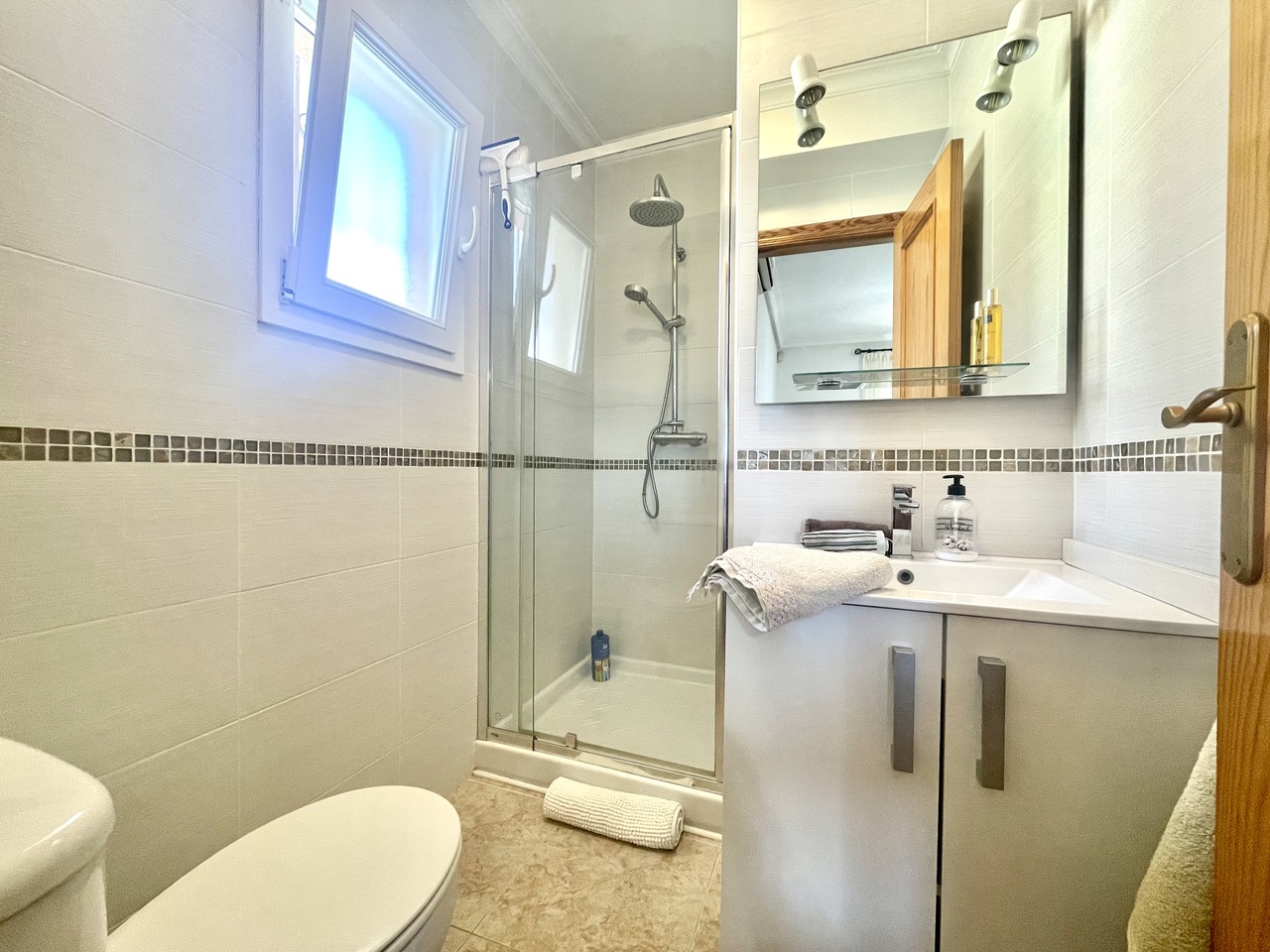 3 Bed, 2 Bath, HouseFor Sale, Algorfa, Alicante