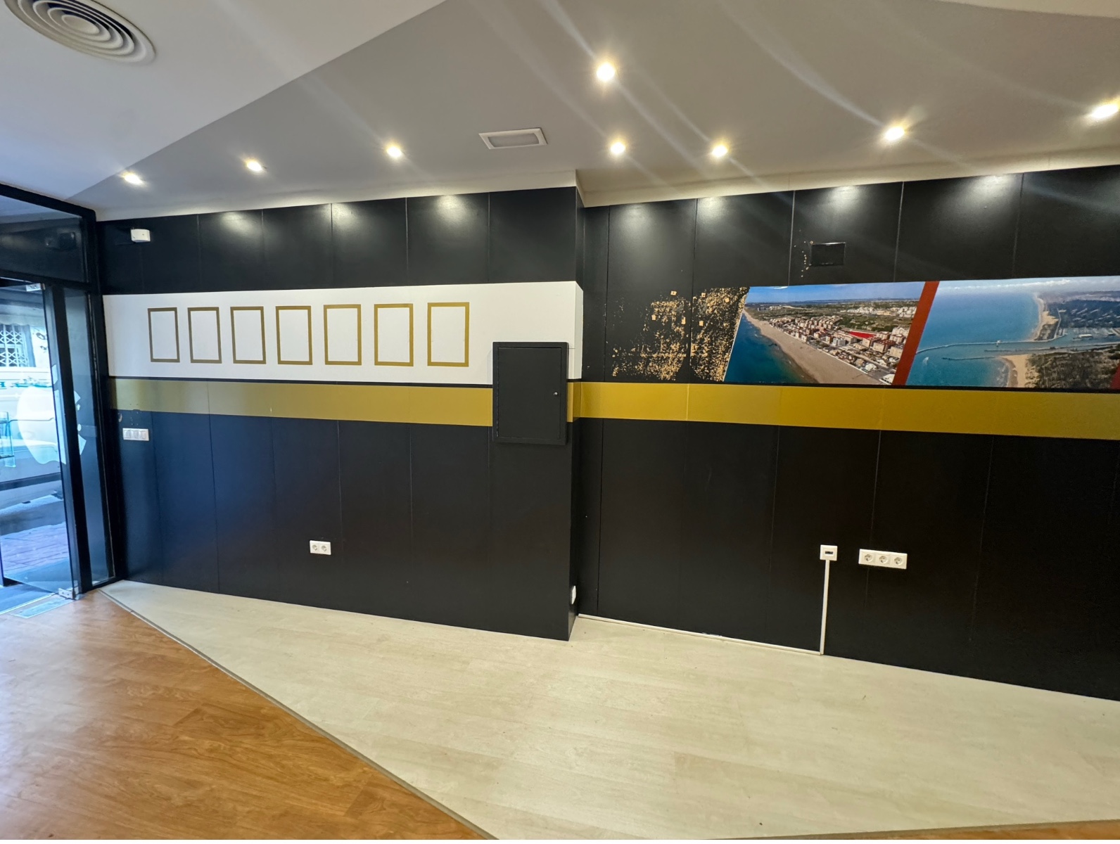 Commercial Property, For Sale