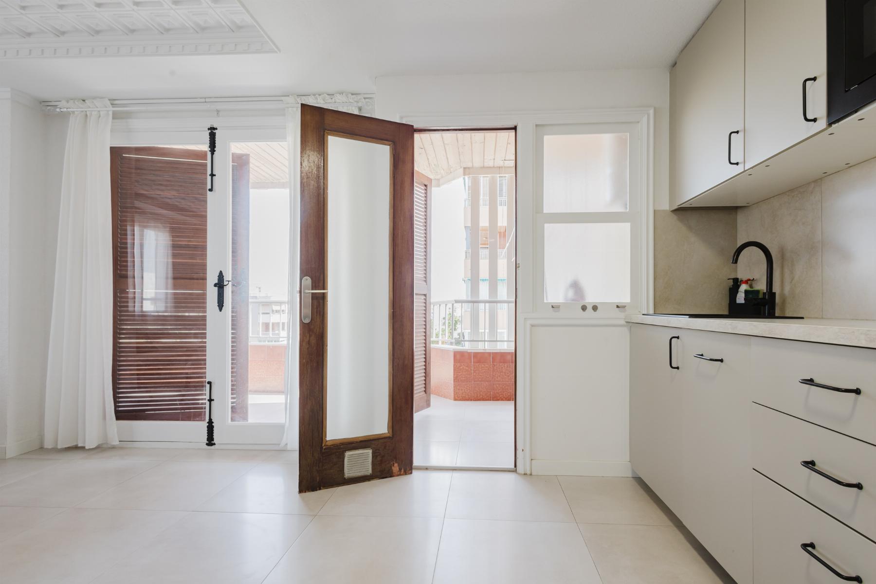 3 Bed, 2 Bath, ApartmentFor Sale, Torrevieja, Alicante