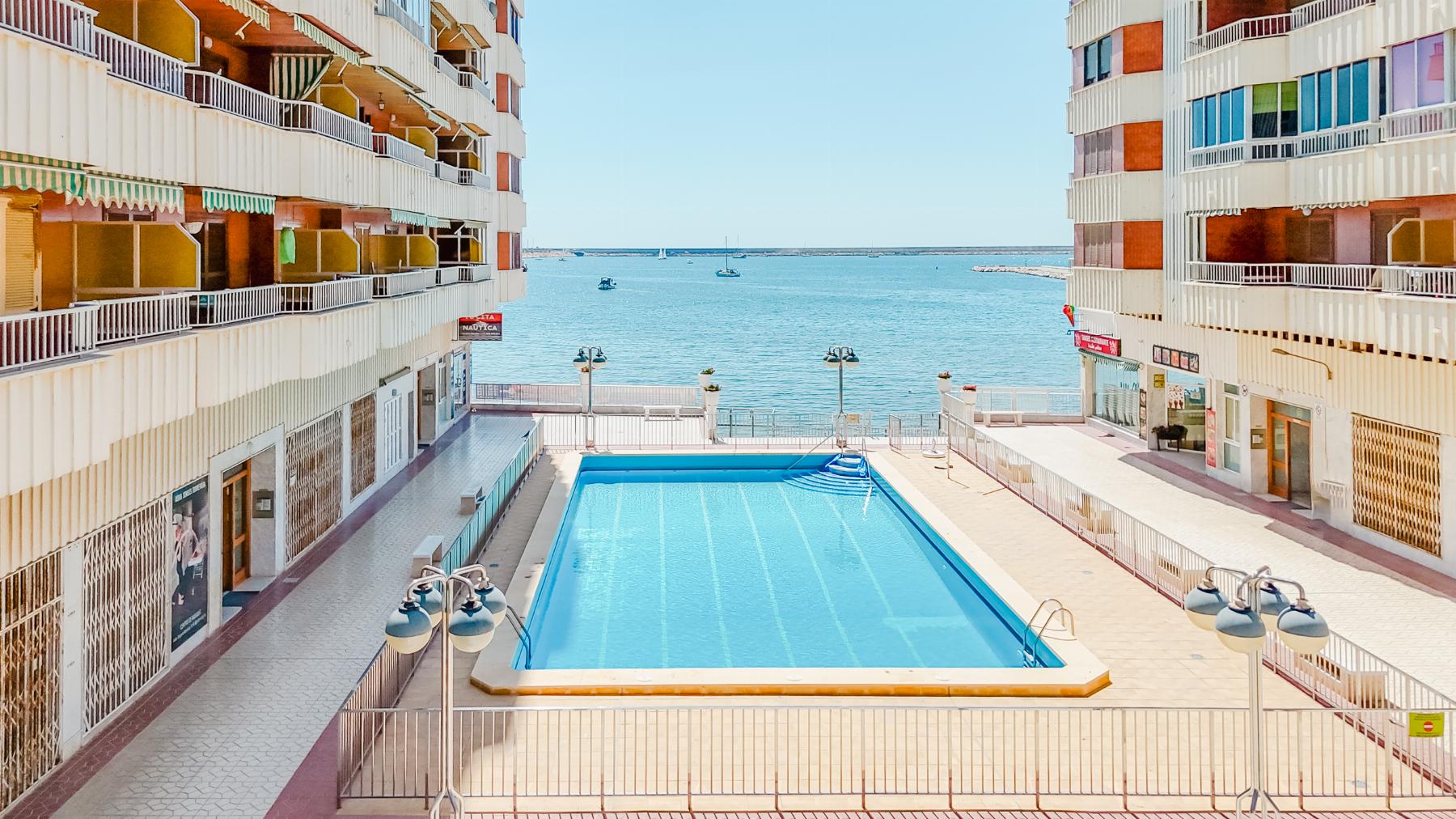 3 Bed, 2 Bath, ApartmentFor Sale, Torrevieja, Alicante