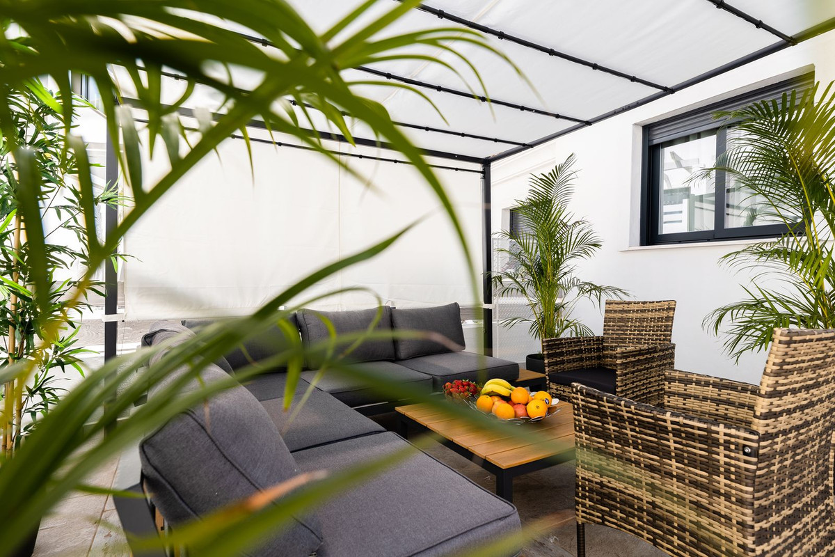 3 Bed, 3 Bath, HouseFor Sale, New Golden Mile, Malaga