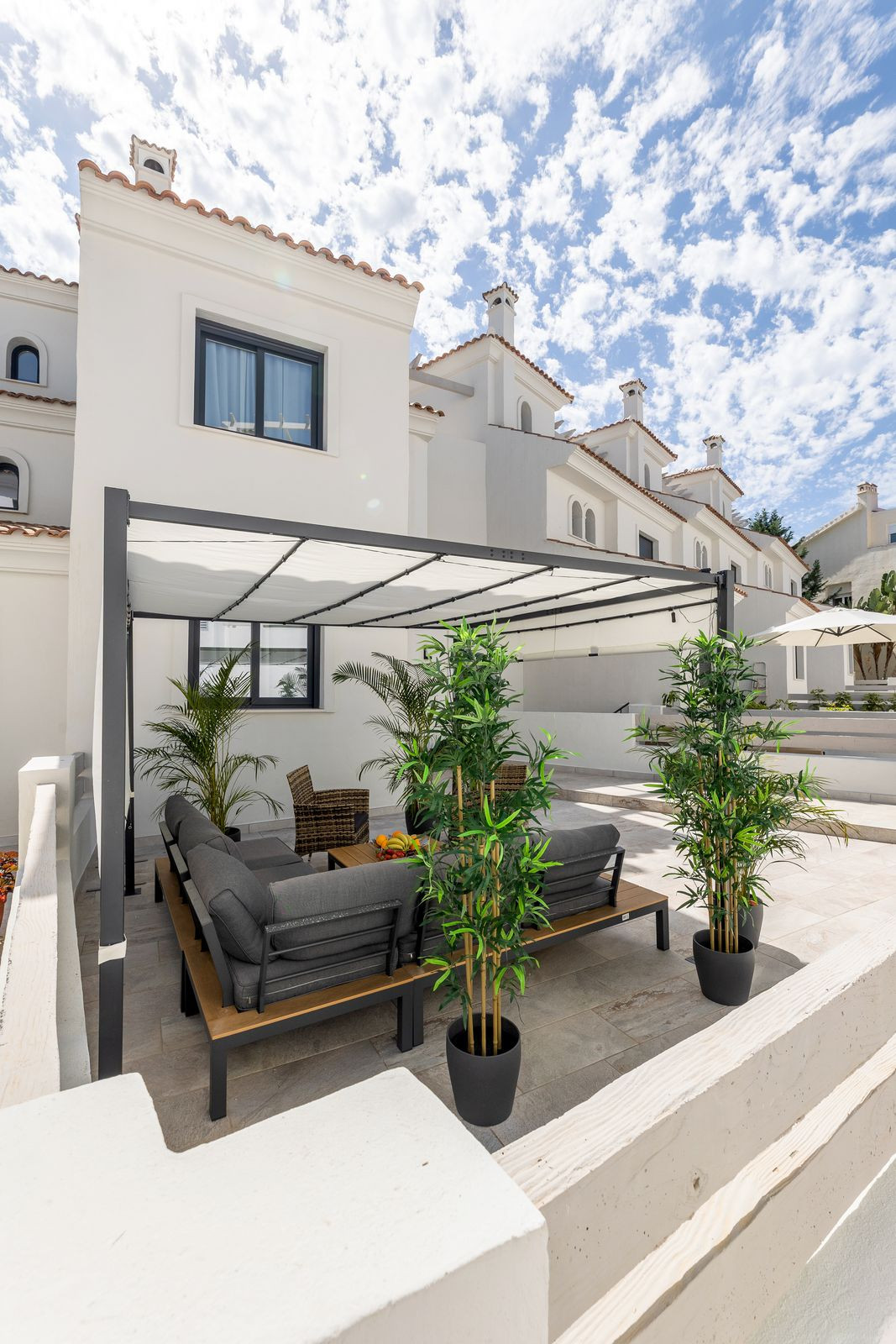 3 Bed, 3 Bath, HouseFor Sale, New Golden Mile, Malaga
