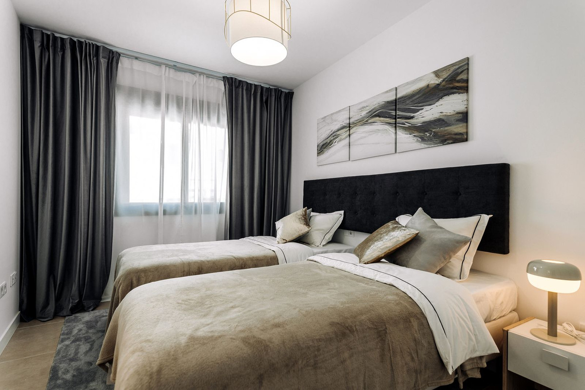 3 Bed, 3 Bath, HouseFor Sale, New Golden Mile, Malaga