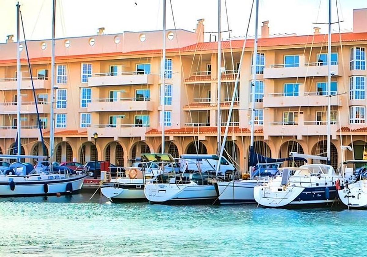 4 Bed, 2 Bath, ApartmentFor Sale, Almerimar, Costa Almeria