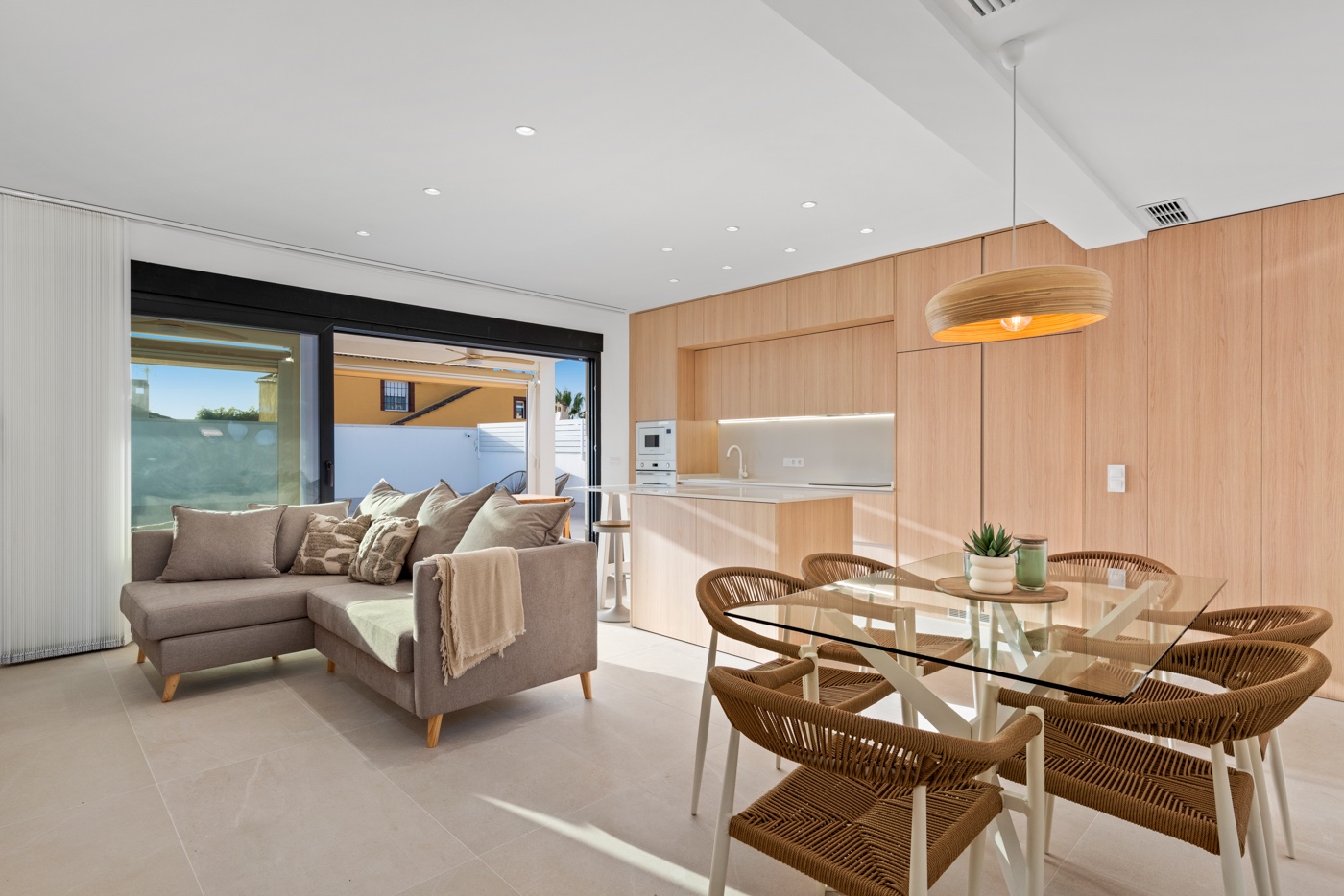 3 Bed, 2 Bath, HouseFor Sale, Torrevieja, Alicante