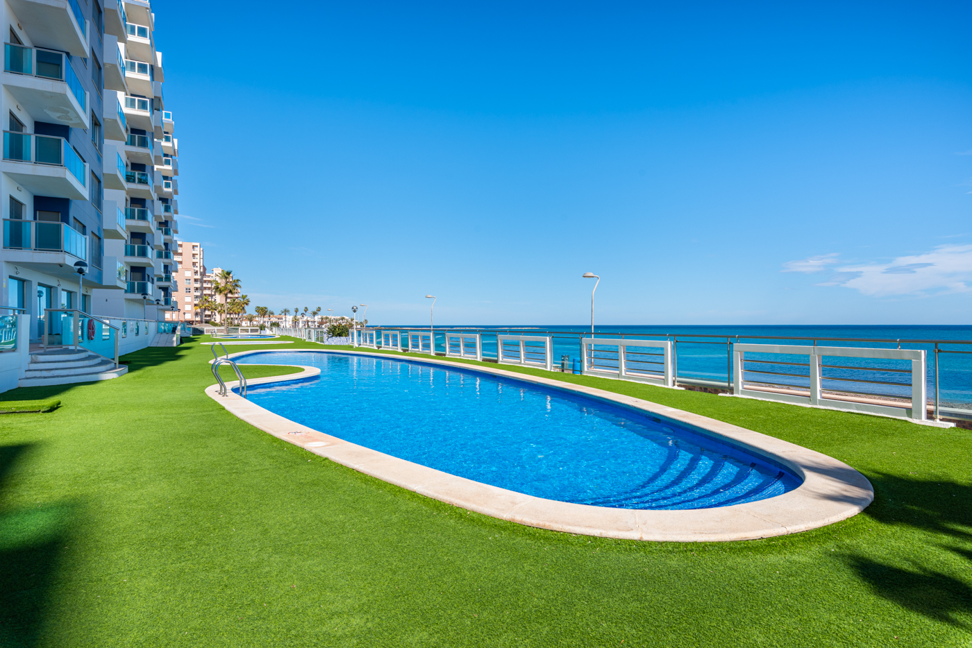1 Bed, 2 Bath, ApartmentFor Sale, La Manga, Alicante