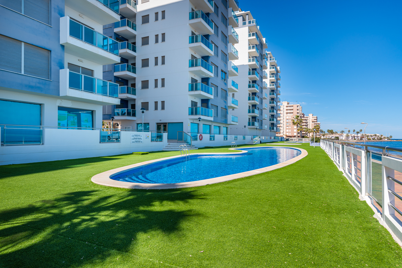 1 Bed, 2 Bath, ApartmentFor Sale, La Manga, Alicante