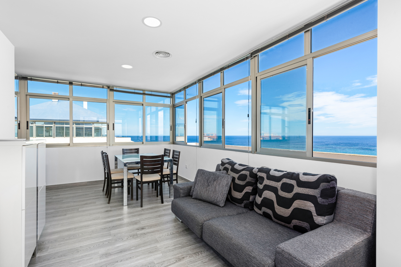 1 Bed, 2 Bath, ApartmentFor Sale, La Manga, Alicante