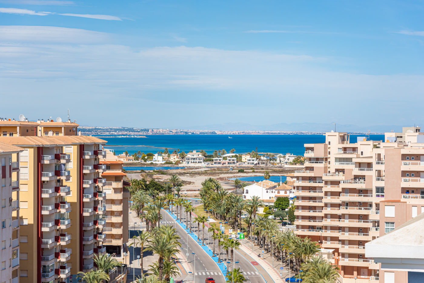 1 Bed, 2 Bath, ApartmentFor Sale, La Manga, Alicante