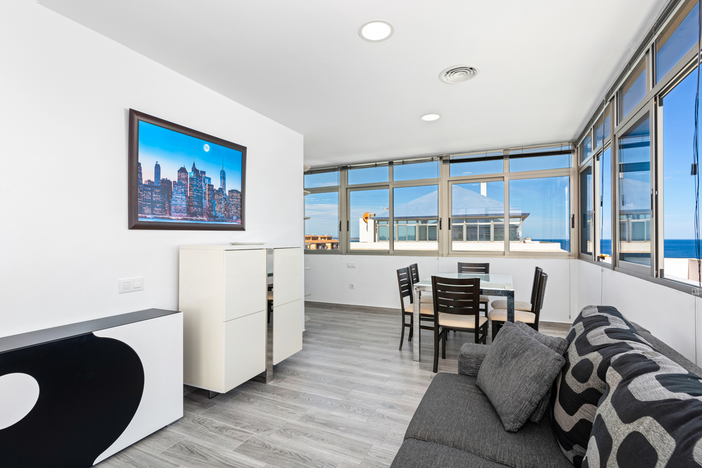 1 Bed, 2 Bath, ApartmentFor Sale, La Manga, Alicante