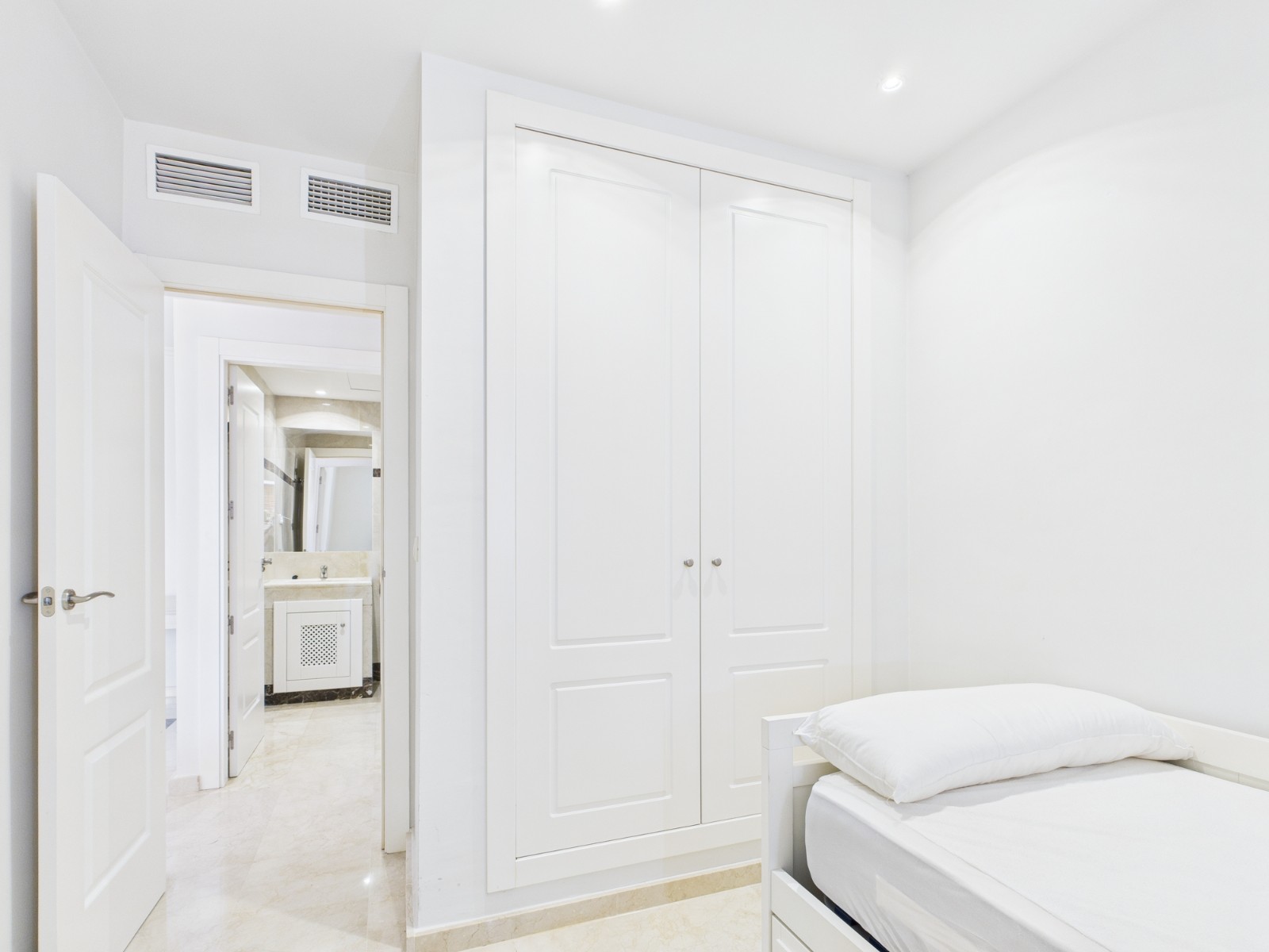 3 Bed, 2 Bath, ApartmentFor Sale, Los Alcazares, Murcia