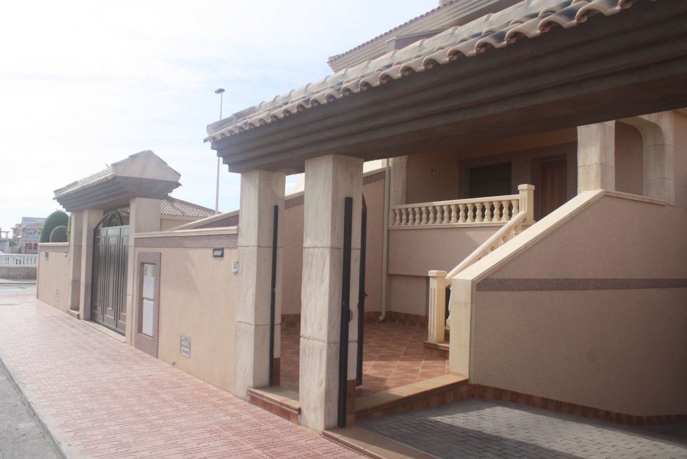 2 Bed, 3 Bath, HouseFor Sale, Torrevieja, Alicante