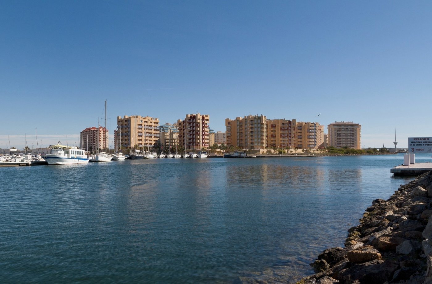 3 Bed, 2 Bath, ApartmentFor Sale, La Manga Del Mar Menor, Murcia